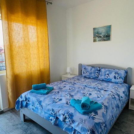 Pierre La Tarmul Marii -Primim Vouchere Vacanta Hostel Costinesti Exterior photo